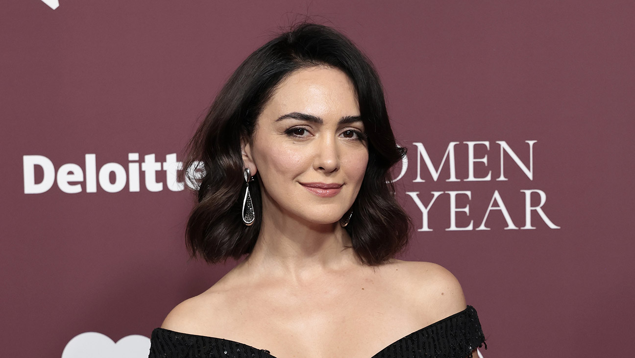 Iranian-British Actress Nazanin Boniadi Urges Hollywood to Stand With Iran’s Protesters