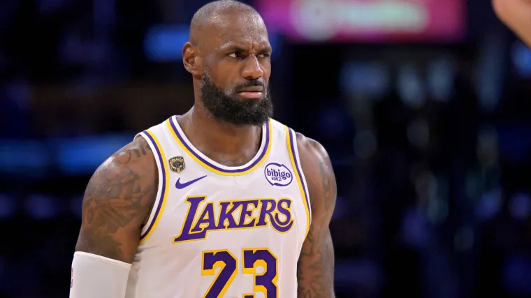 Lakers’ LeBron James makes feelings clear on next contract without saying it out loud